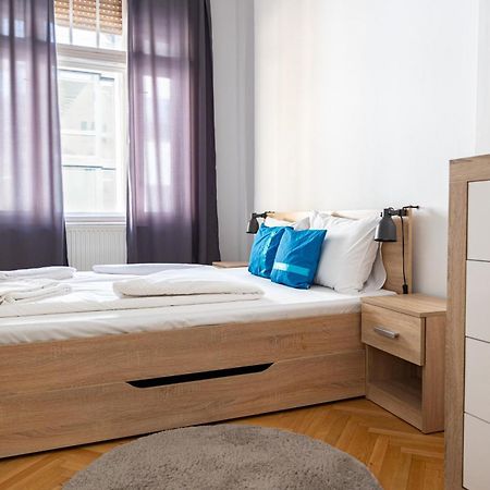 W25 Smart Apartment Budapest Esterno foto
