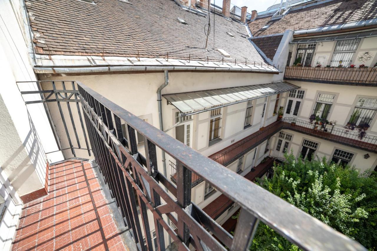 W25 Smart Apartment Budapest Esterno foto