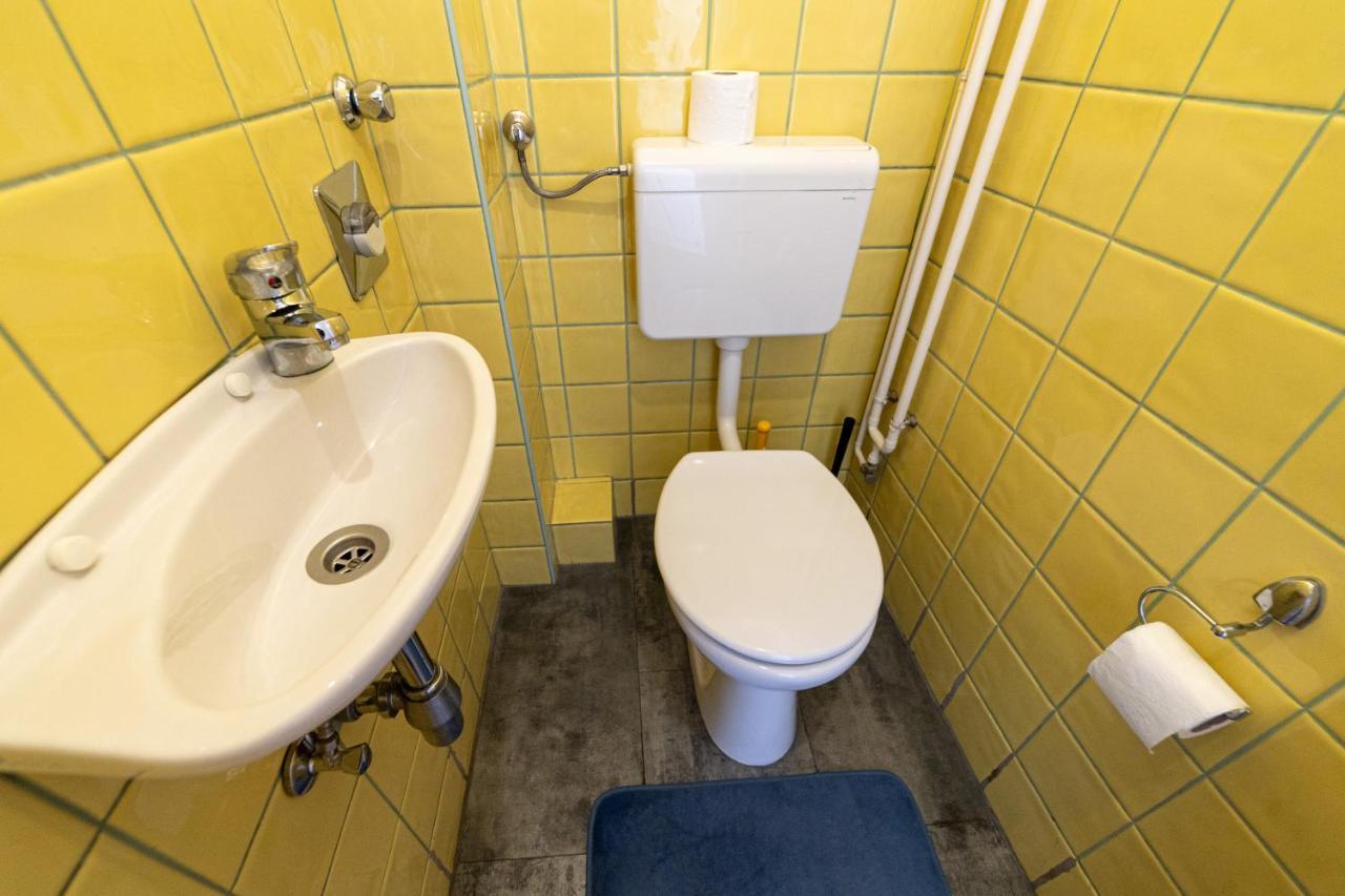 W25 Smart Apartment Budapest Esterno foto
